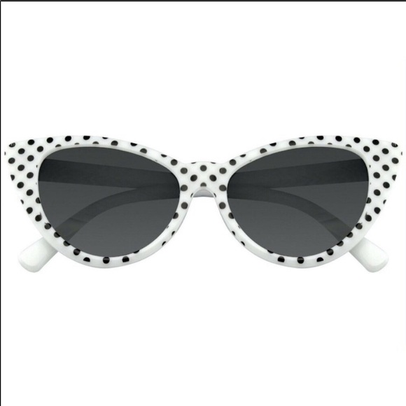 Retro chic cat eyes polka dot sunglasses - Picture 2 of 3